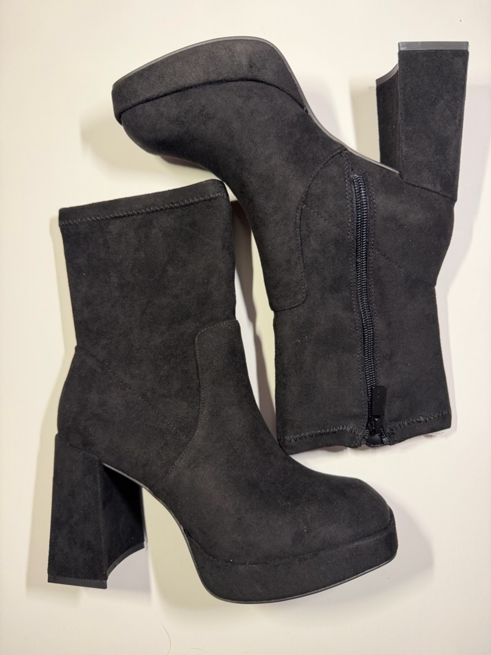 Kenneth Cole Reaction Bri Stretch Boots – Black – Women’s 6 - Picture 2 of 5